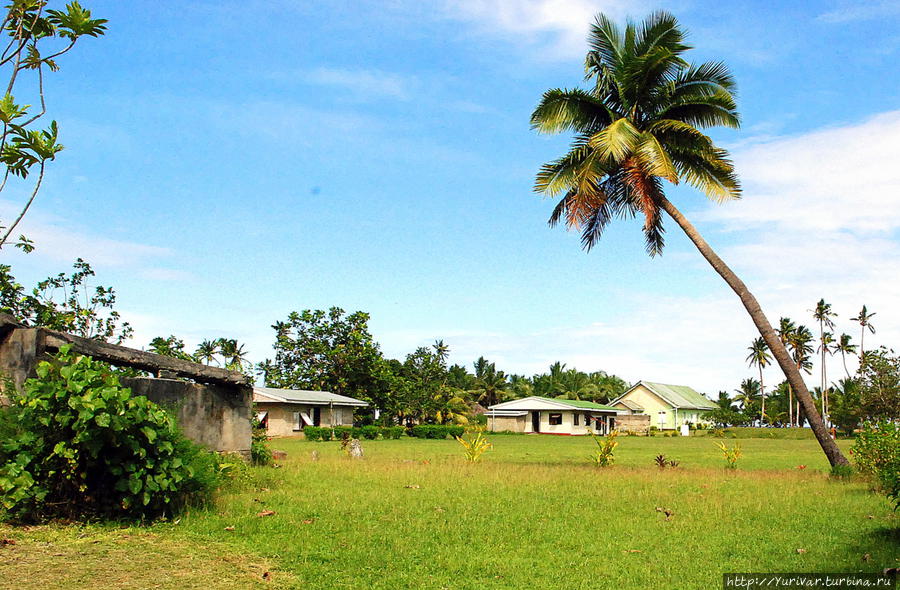 Главная площадь в деревне Муайра Остров Дравака, Фиджи