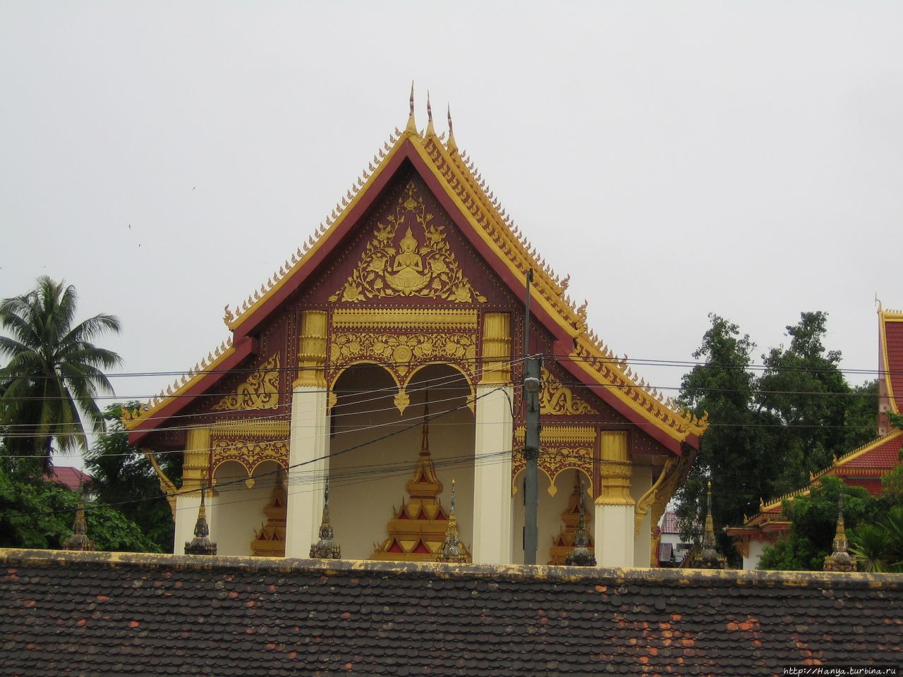 Wat That Luang Neua в комплексе Ват Тхат Луанга