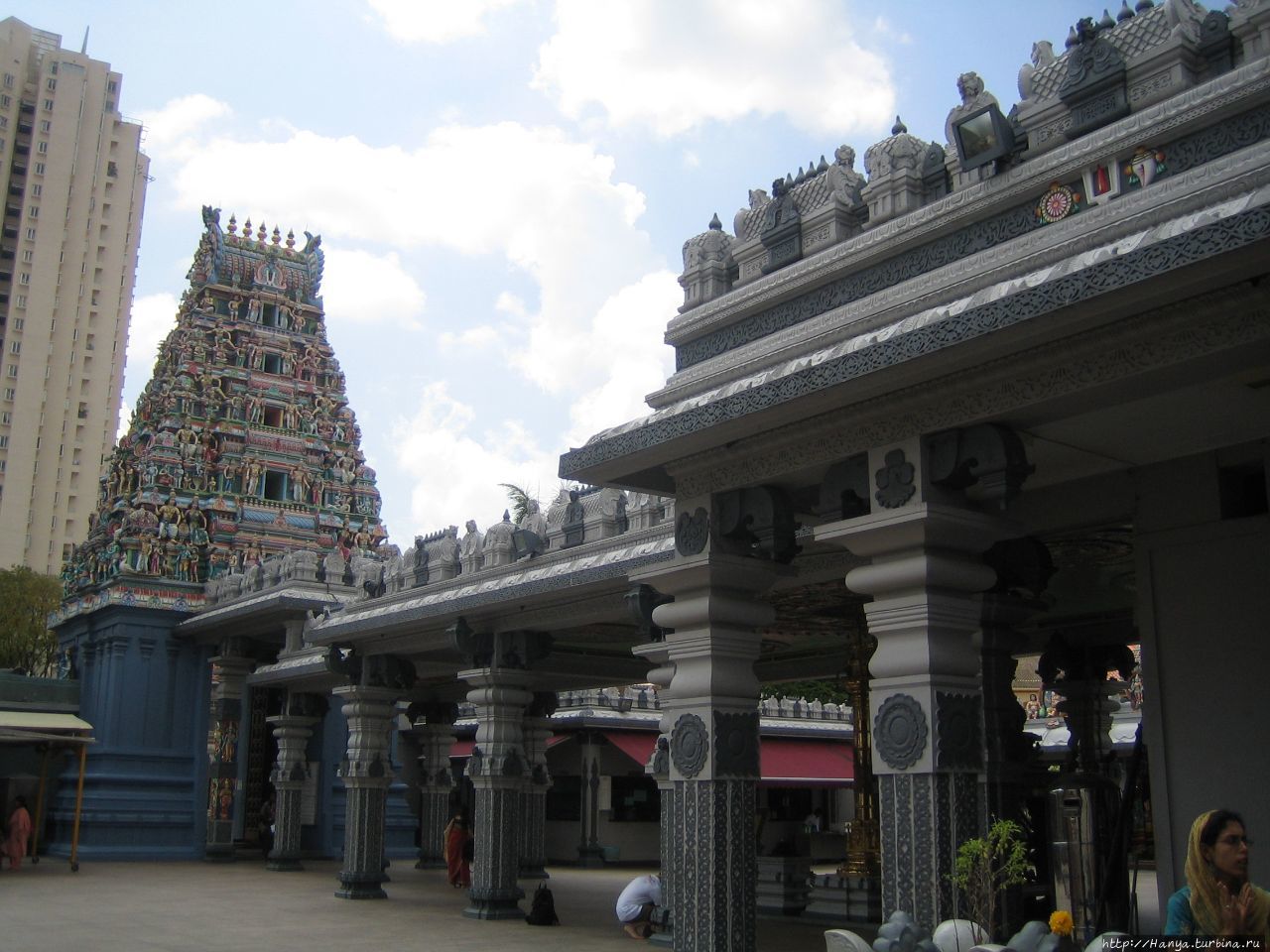 Храм Sri Srinivasa Perumal