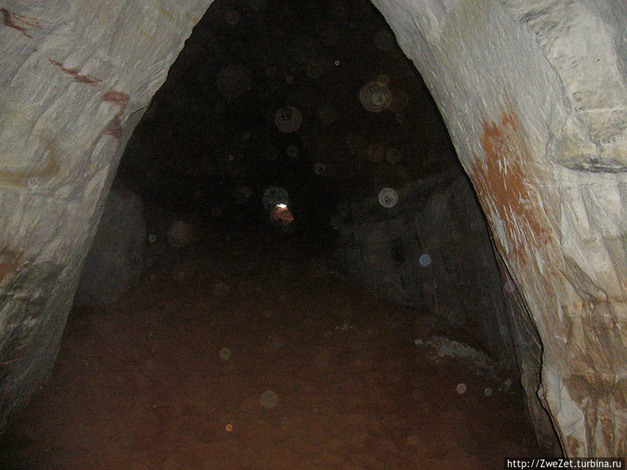 Умирающий подземный мир Оредеж, Россия