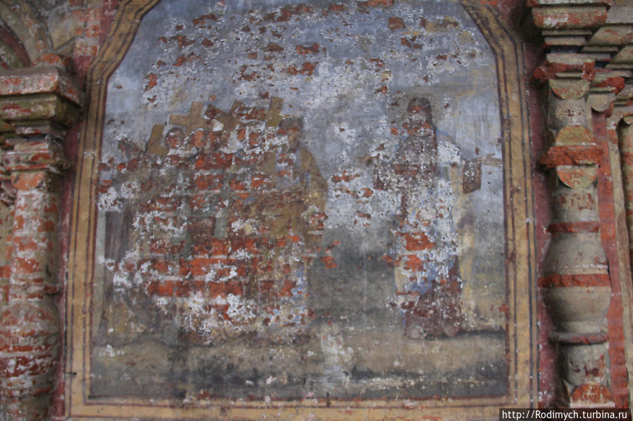 Фрески на Владимирской надвратной церковью