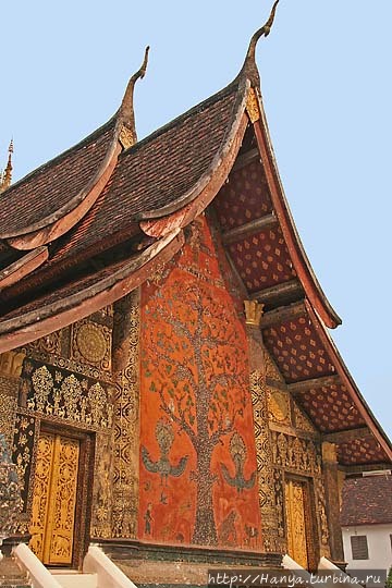 Сим монастыря Сиенгтхонг.