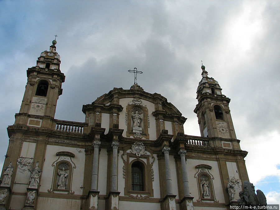 Площадь и церковь Святого Доминика Палермо, Италия