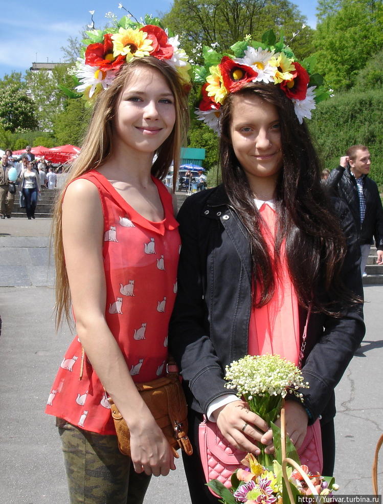 Весной в Киеве все расцве