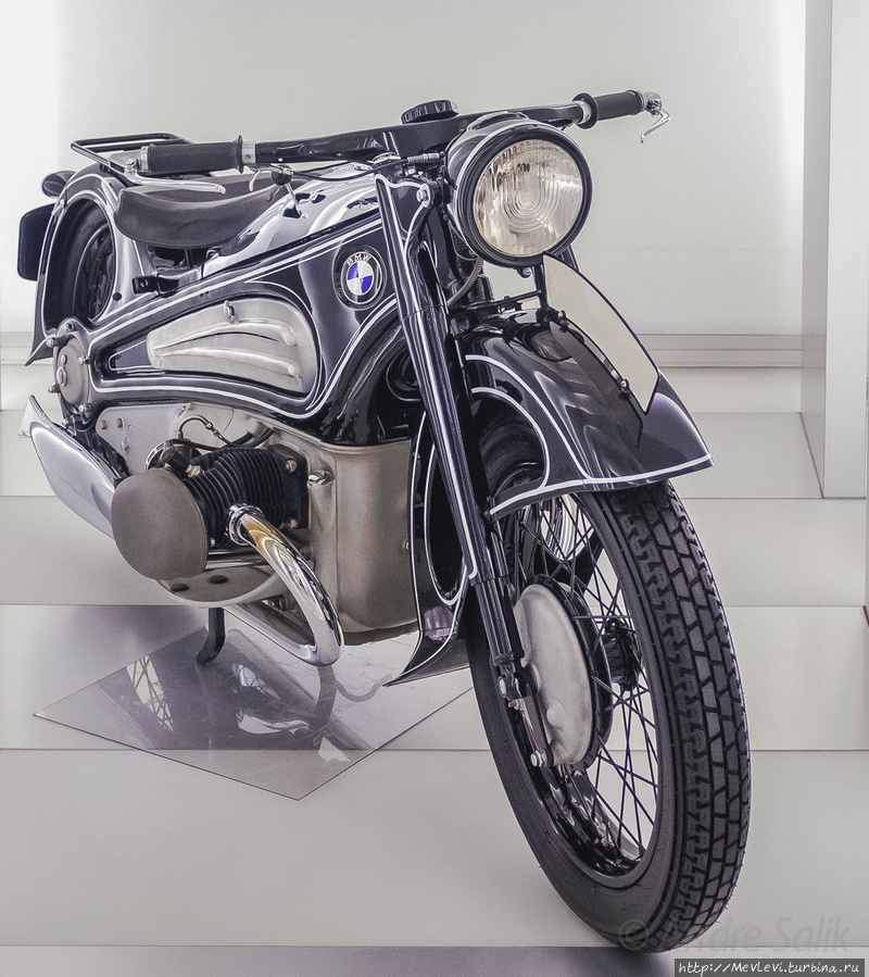 Музей BMW Мюнхен, Германия