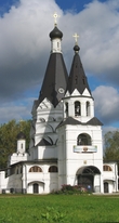 Шатровая церковь Богоявления была построена в селе Красное-на-Волге в 1592 году на средства дяди царя Бориса Фёдоровича Годунова. Церковь много раз перестраивали и в первозданном виде остался только шатер.