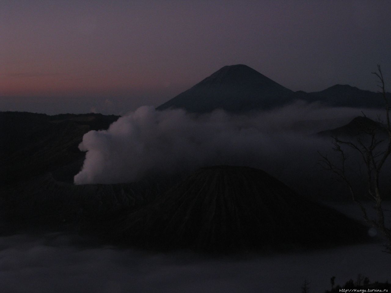 Рассвет в горах с видом на вулкан Бромо. Ч.24
