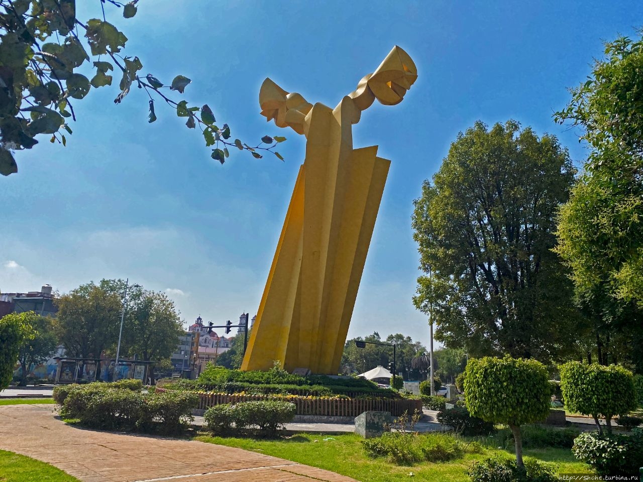 Скульптура Ангела-Хранителя в Пуэбле Пуэбла, Мексика