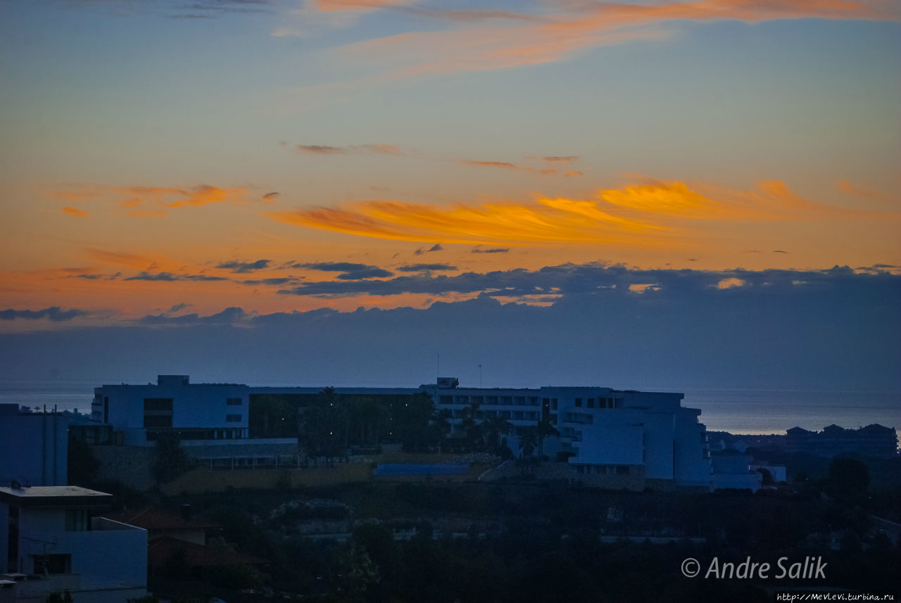 Февральское утро на Средиземном Ситжес, Испания