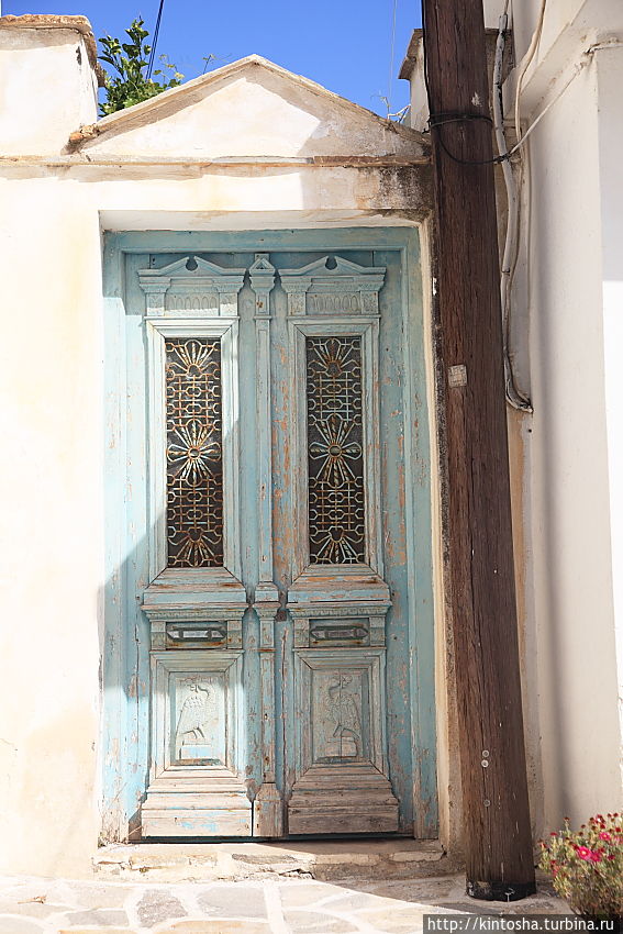 Киклады. 11 дверей, 2 окна и 1 лестница Архипелаг Киклады, Греция