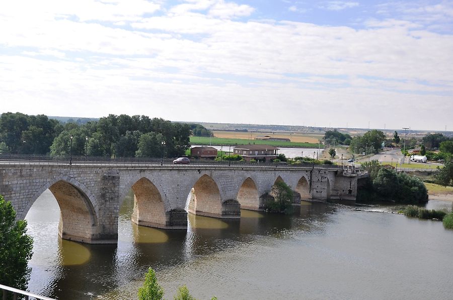 Мост через реку Дуэро