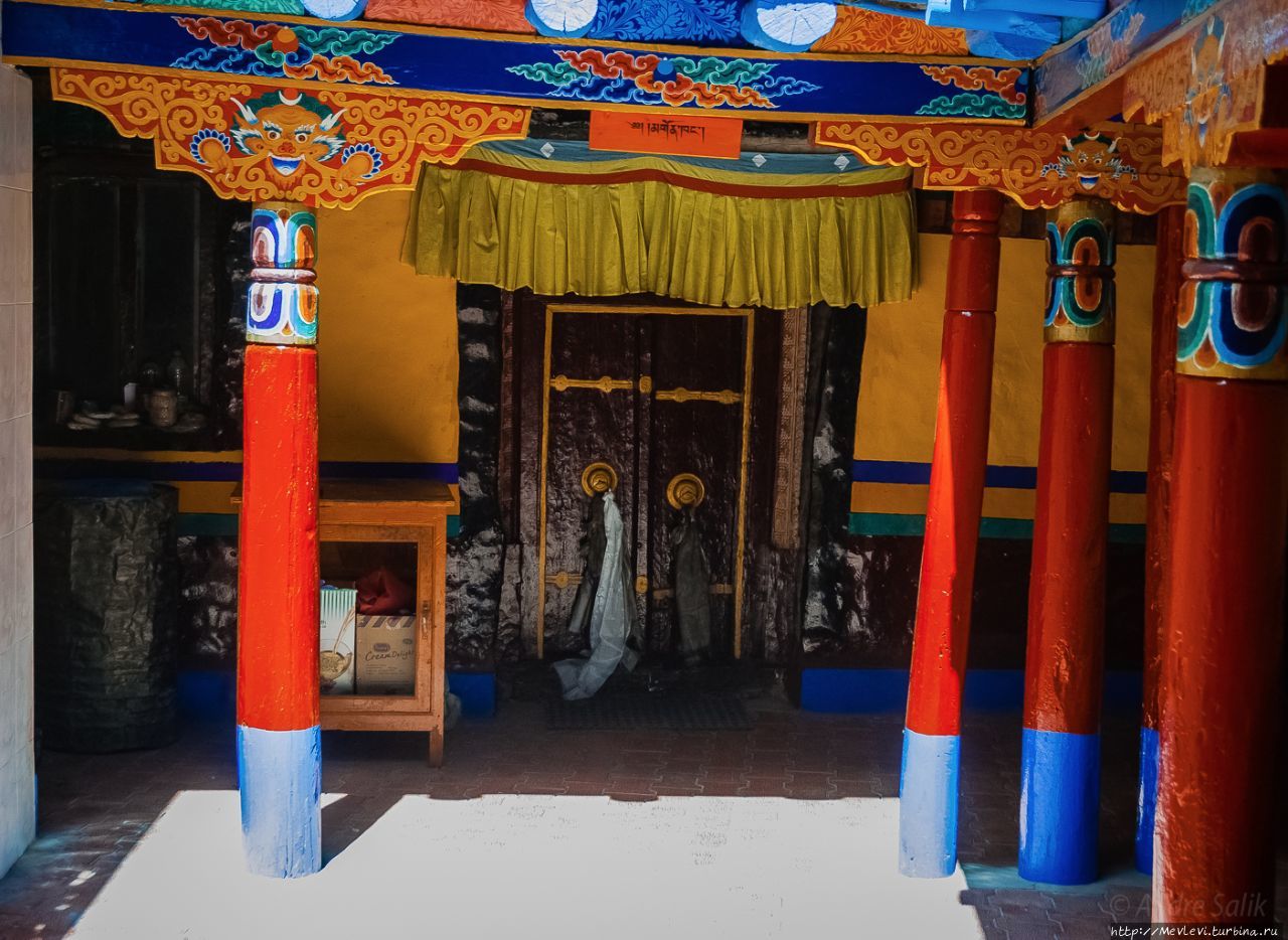 Лех монастырь Хемси буддистской школы кармапа кагью Лех, Индия