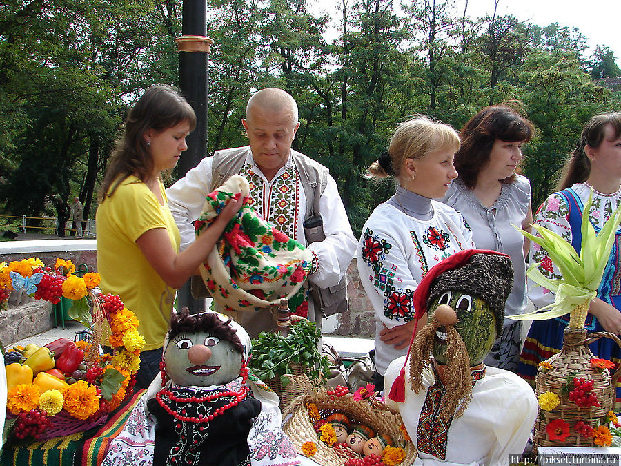 Конкурс оригинальных овощей и фруктов Коростень, Украина