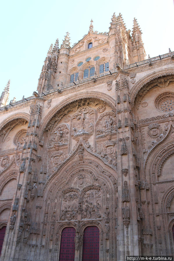 Главный фасад Нового собора Саламанка, Испания