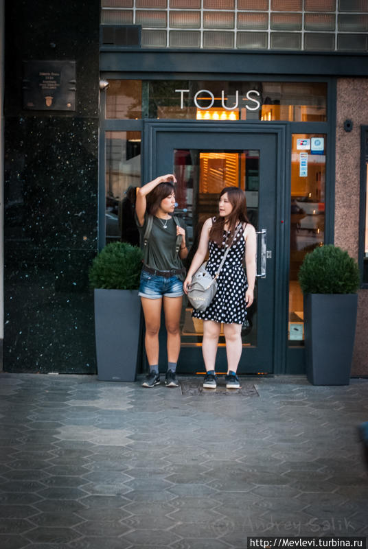 Из кафе Барселона, Испания