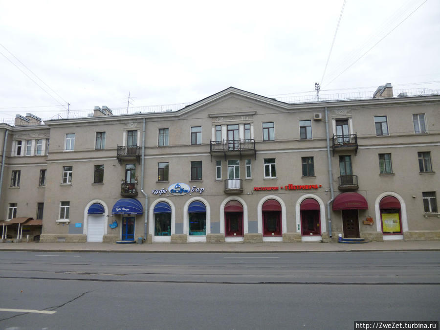 Я этим городом храним. Вдоль Молочной реки. Санкт-Петербург, Россия