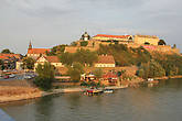 Петервардейн — крепость на другом берегу Дуная, где проходит фестиваль EXIT