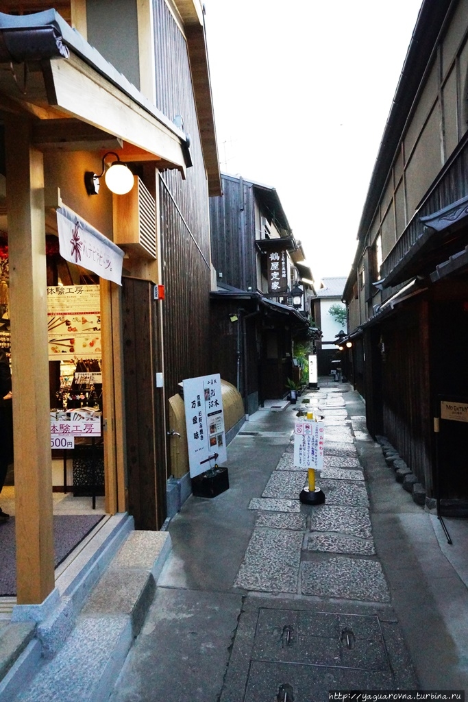 Улица Саннен-дзака Киото, Япония