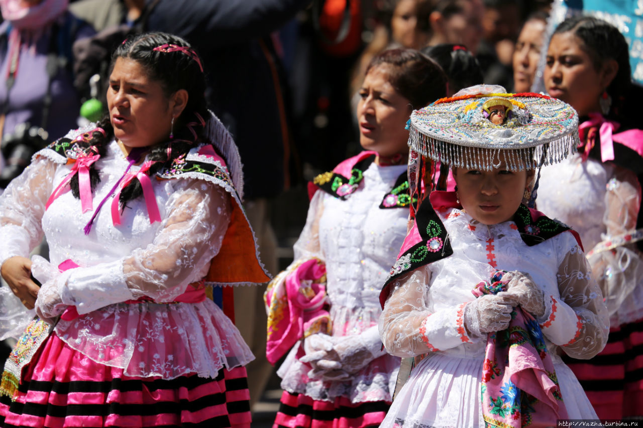 Карнавал на центральной площади Куско