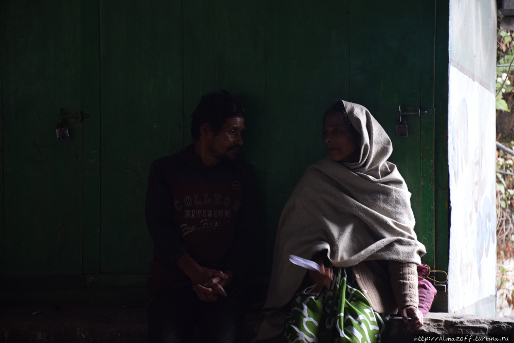 Сокровища тибетских гуру Монастырь Румтек, Индия Сокровища тибетских гуру Монастырь Румтек, Индия