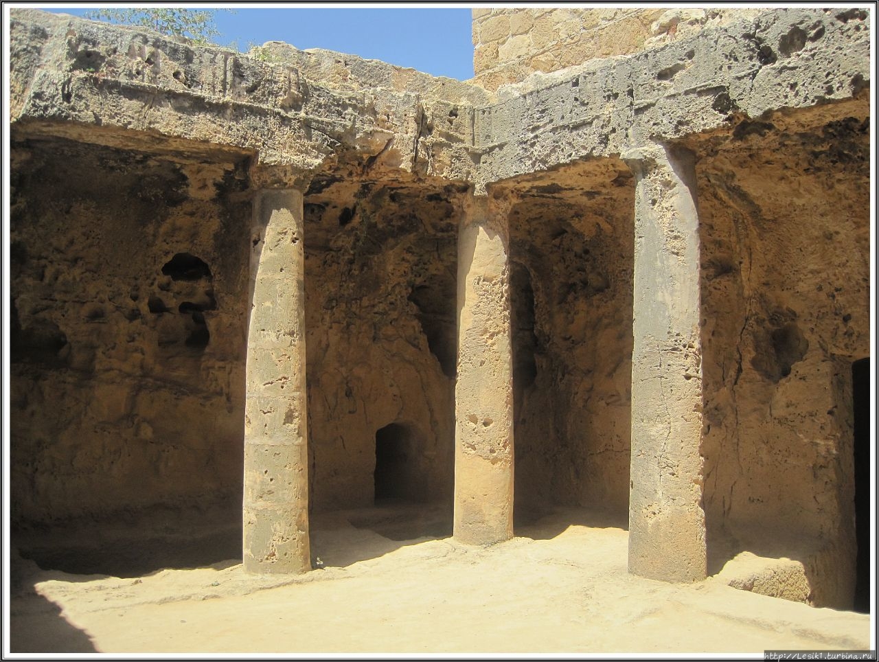 Царские Гробницы Пафос, Кипр