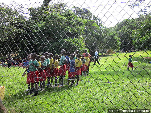 Школа Джинджа, Уганда
