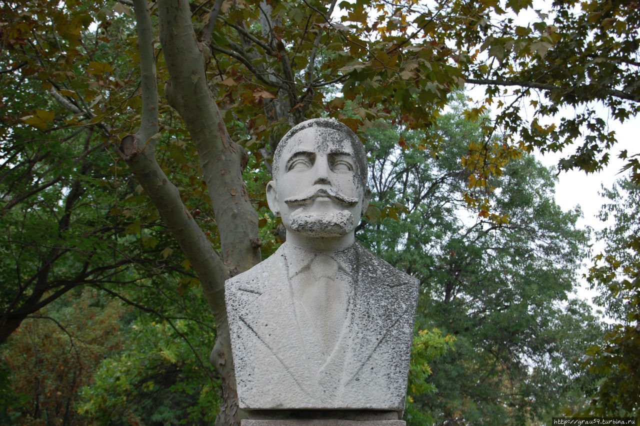 Памятник Георги Кондолову Бургас, Болгария