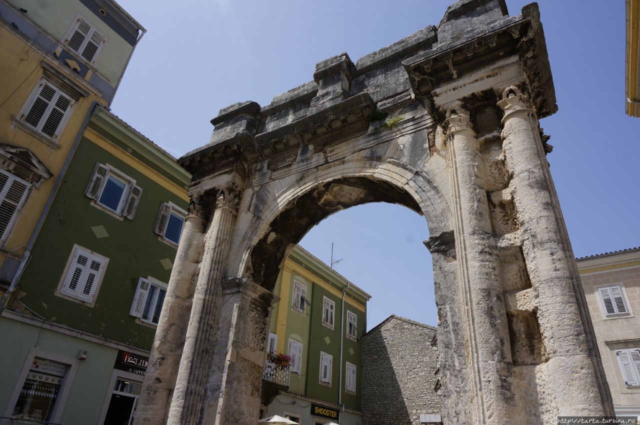 Пула 10 лет спустя Пула, Хорватия Пула 10 лет спустя Пула, Хорватия