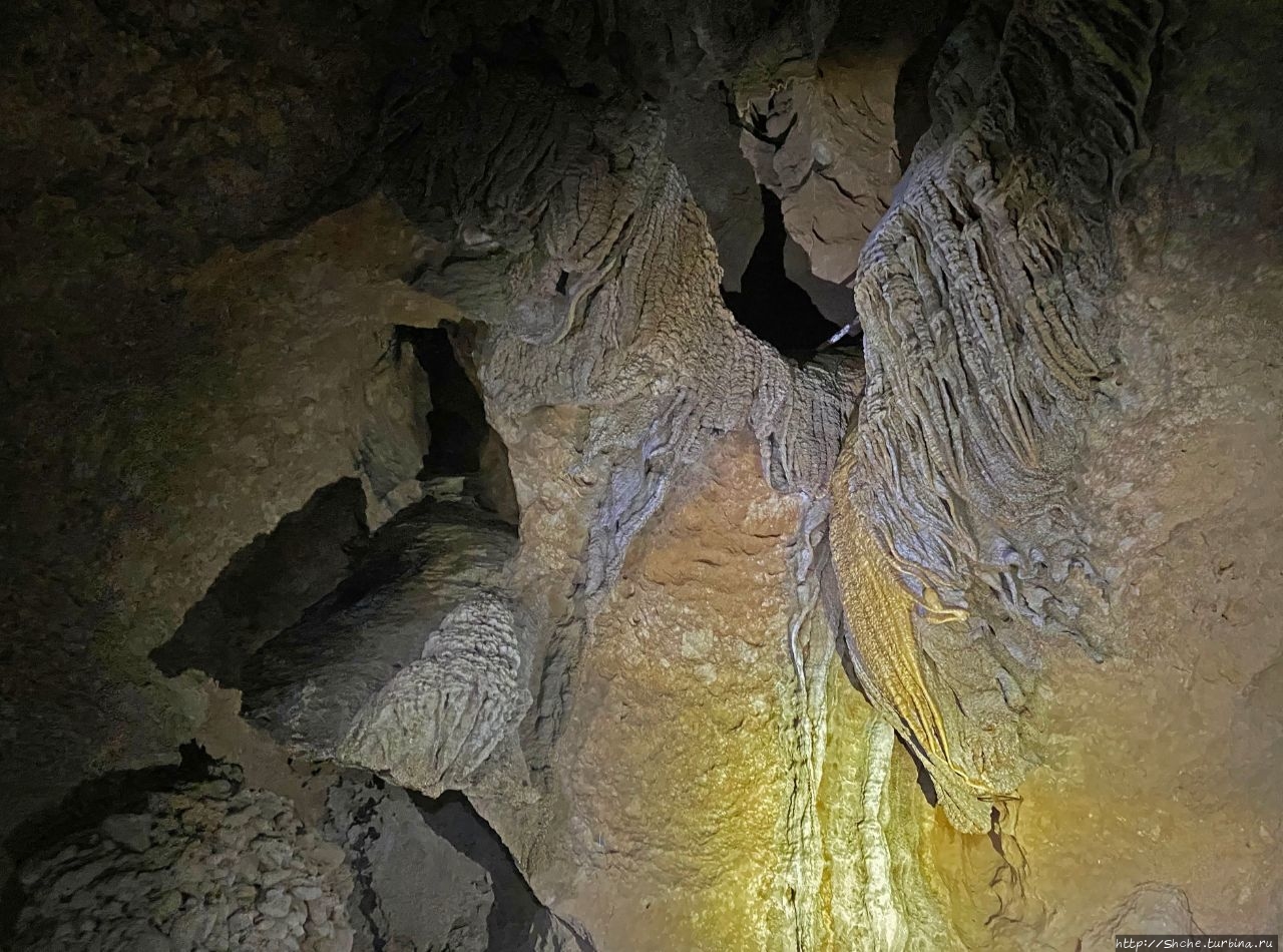 Пещера св. Хермана Сент-Эрманс-Блю-Хоул Национальный Парк, Белиз