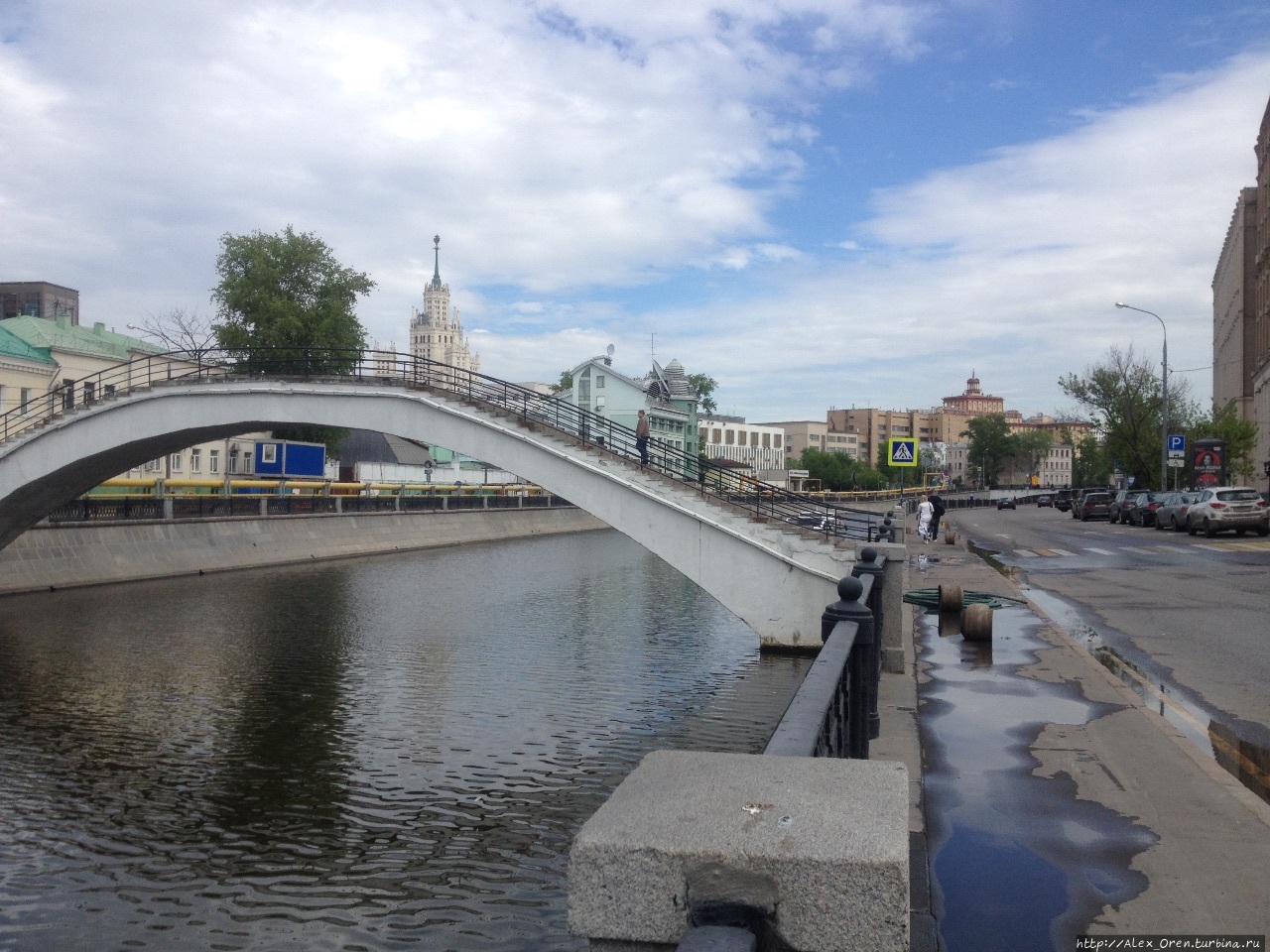 Садовнический мост построен в 1963 году. Москва, Россия