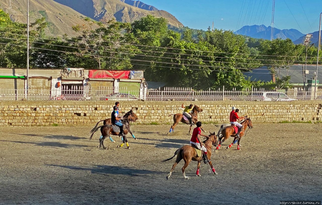 Плошадка для поло Читрала / Chitral Polo ground