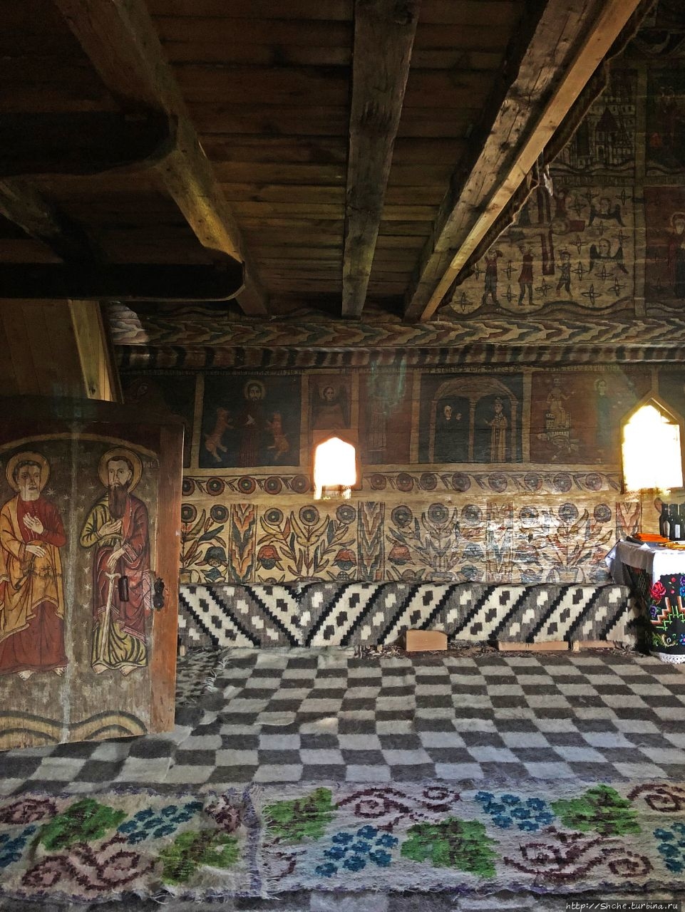 Деревянные церкви Карпат. Параскева в Десештах (ЮНЕСКО 904)