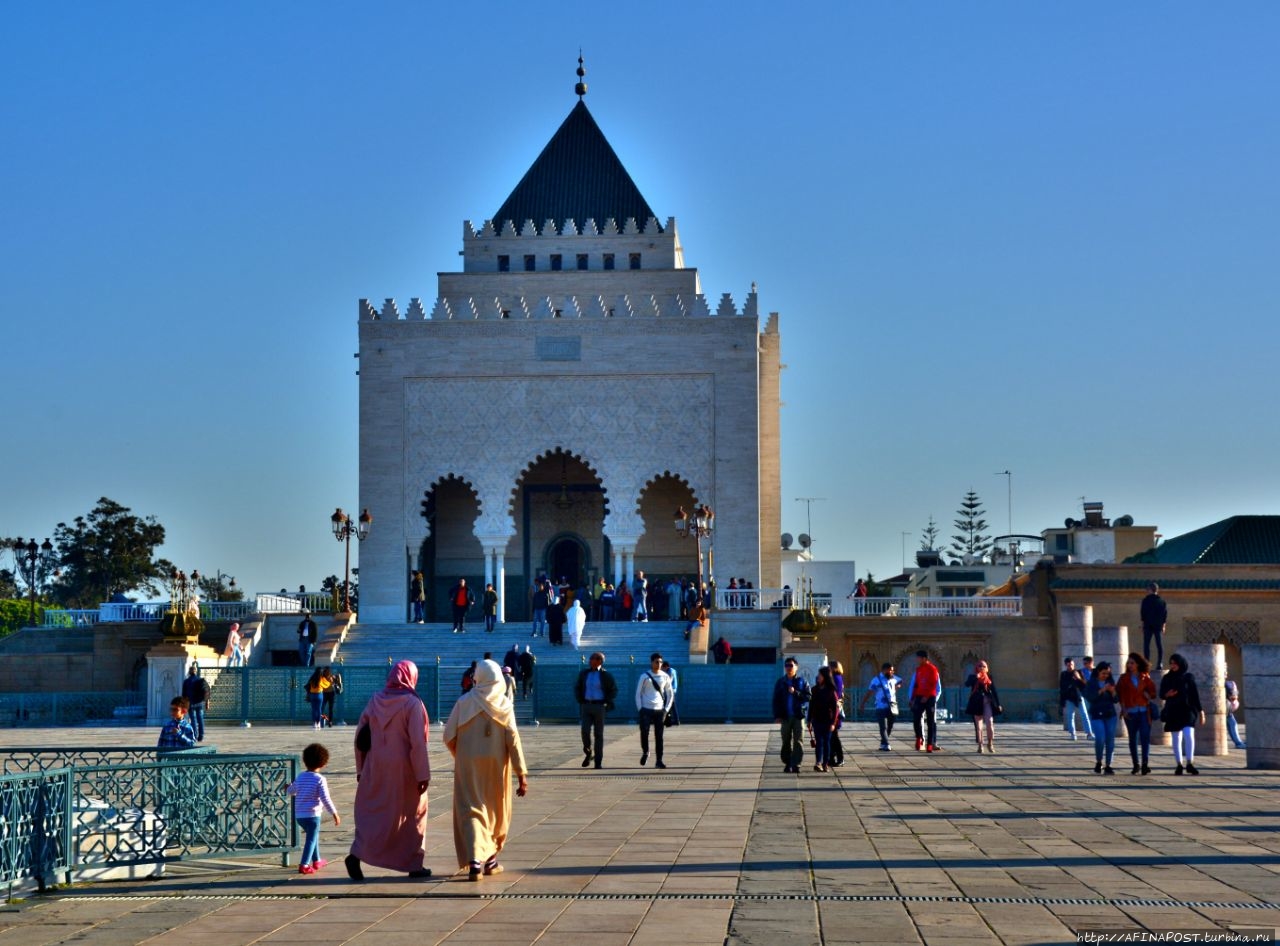Башня Хасана и мемориал Рабат, Марокко