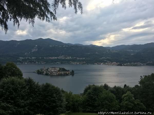 Пешеходный маршрут в Orta San Giulio Орта-Сан-Джулио, Италия