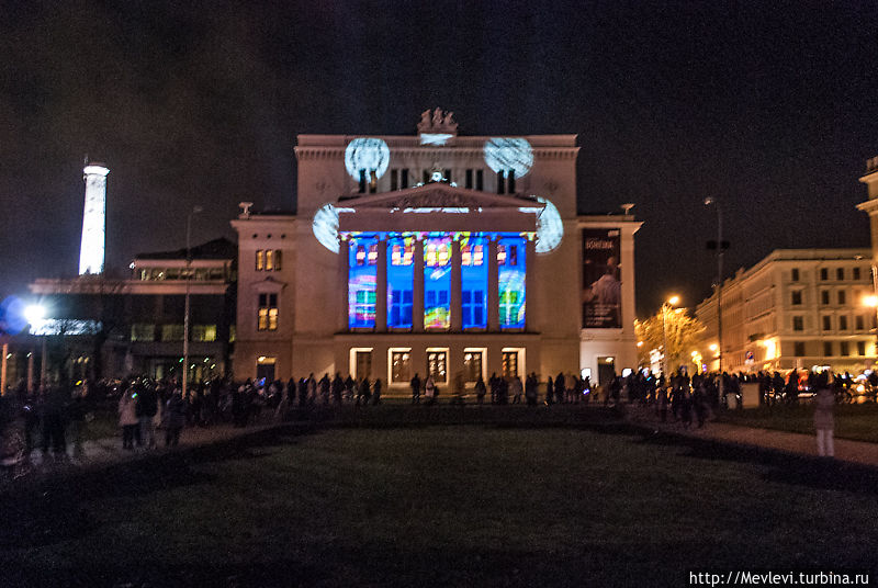 Фестиваль света “Staro Rīga” («Рига сияет») Рига, Латвия