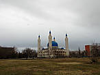 Главная мечеть в центре парка