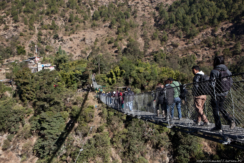 Банджи-джампинг с моста Гати, Непал