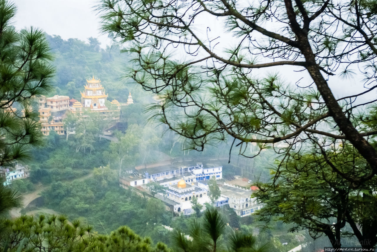 Озеро в Ревалсаре, Индия Штат Химачал-Прадеш, Индия