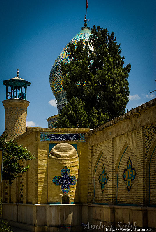 Зеркальная мечеть Imamzadeh-ye Ali Ebn-e Hamze