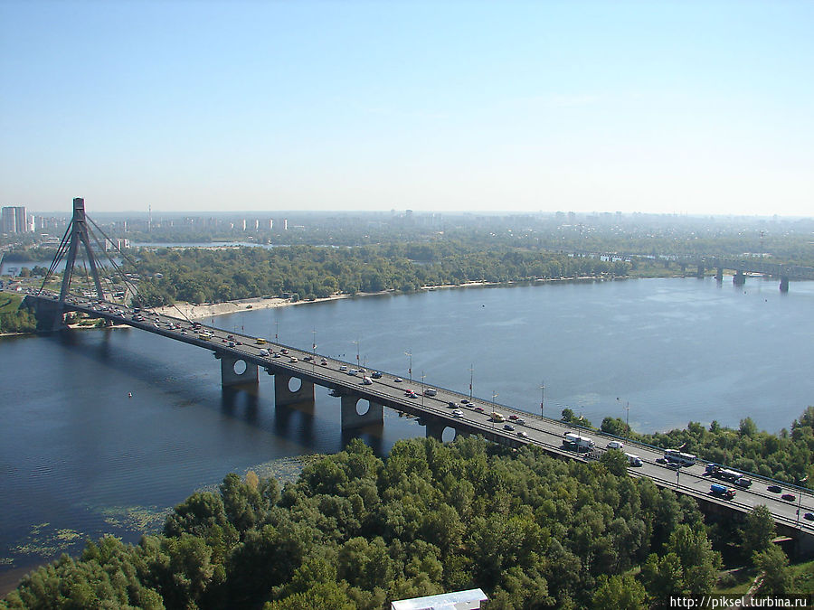 С высоты полета чайки. Московский мост Киев, Украина