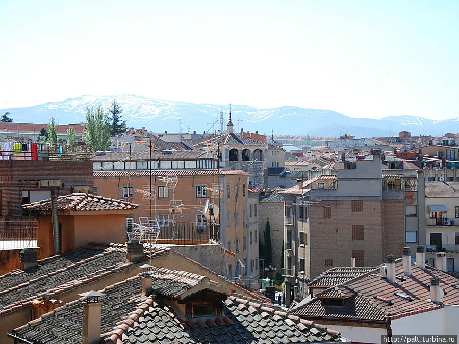Вид на Нижние Кварталы со смотровой Верхних Кварталов Сеговия, Испания