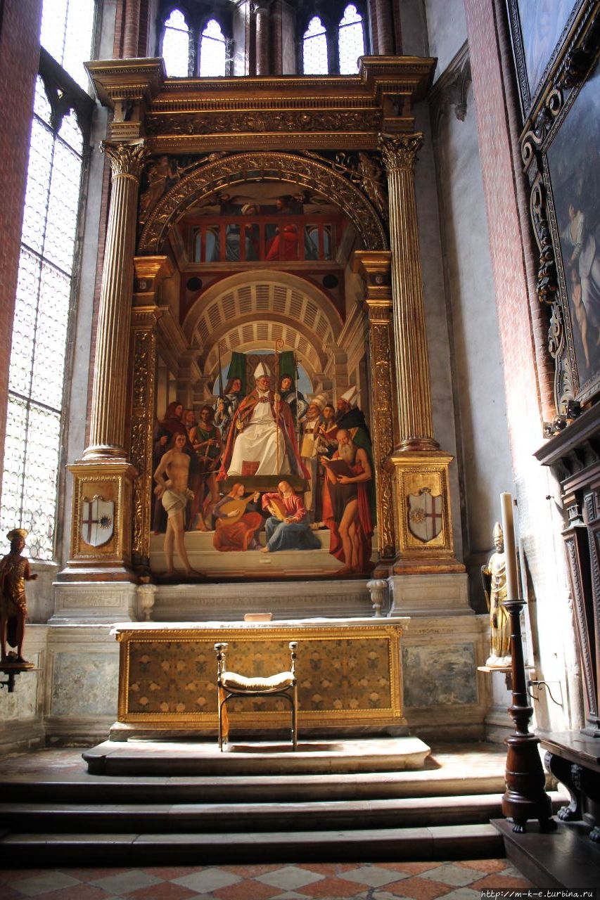 Церковь Санта-Мария-Глориоза-деи-Фрари самая изученная Венеция, Италия