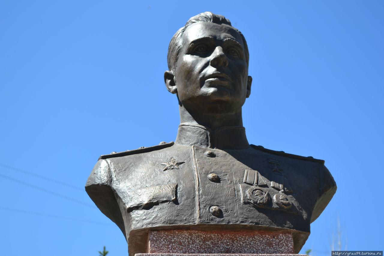 Памятник В.И.Чемодурову Саратов, Россия