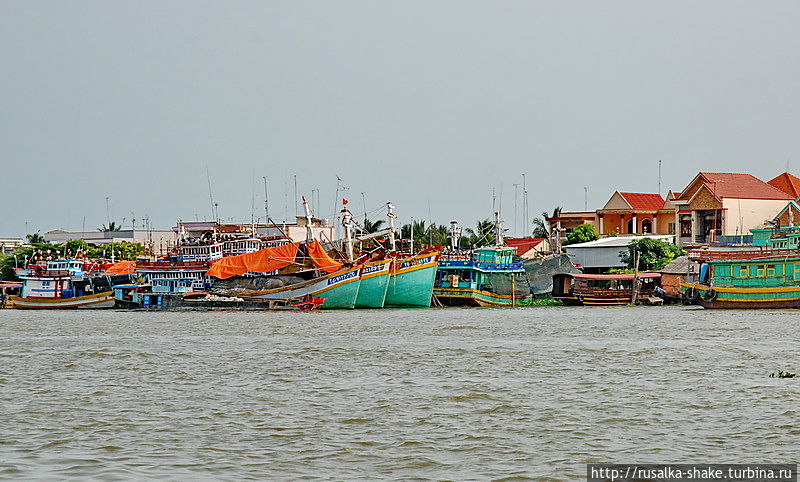Река-кормилица Лонгсюен, Вьетнам
