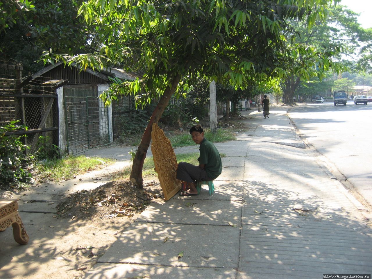 Янгун. Уличный мастер Янгон, Мьянма