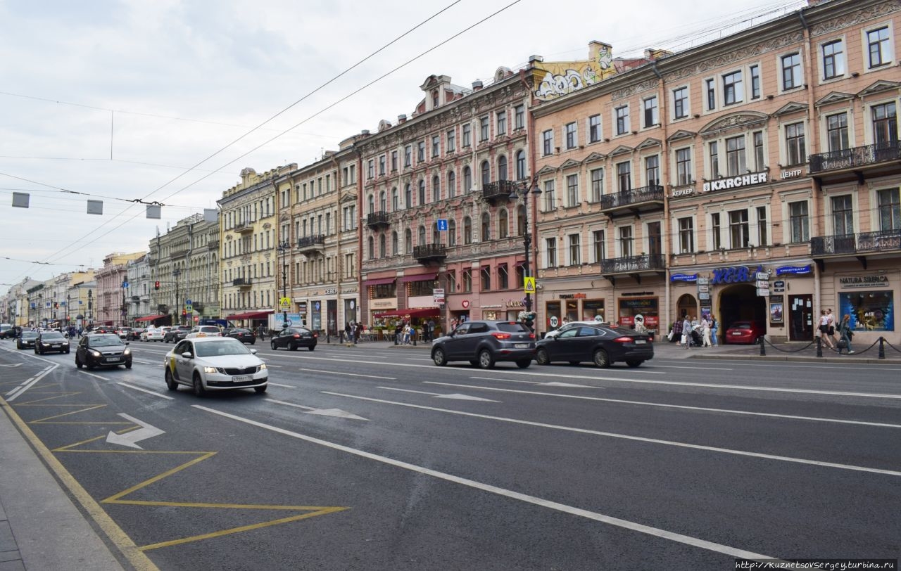 Санкт-Петербург. Прогулка по Невскому проспекту. Санкт-Петербург, Россия