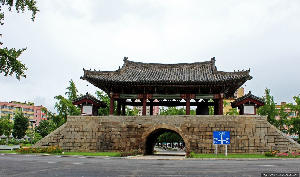 Сохранившиеся ворота древнего Кэсона (ЮНЕСКО 1273-004)