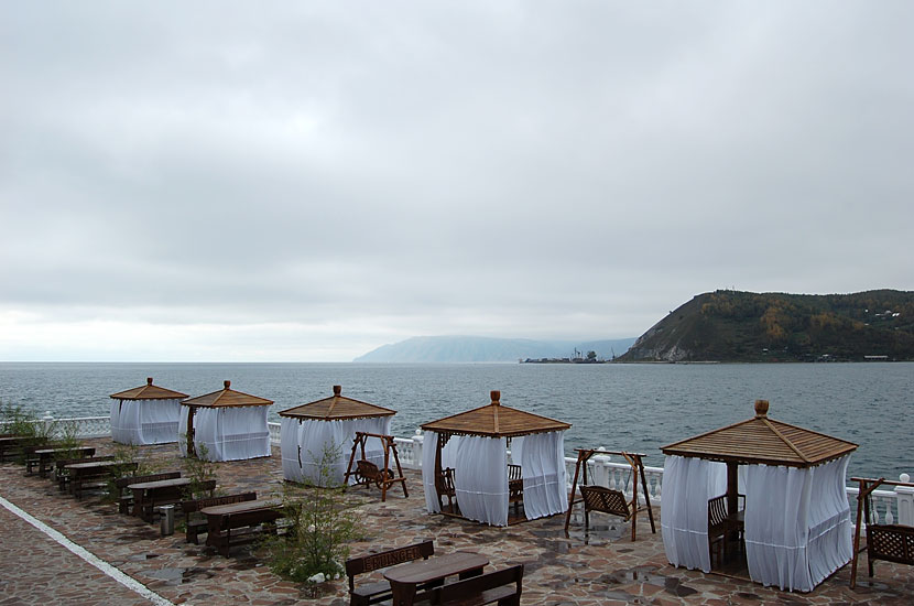 Гостиница Легенда Байкала. Летнее кафе озеро Байкал, Россия