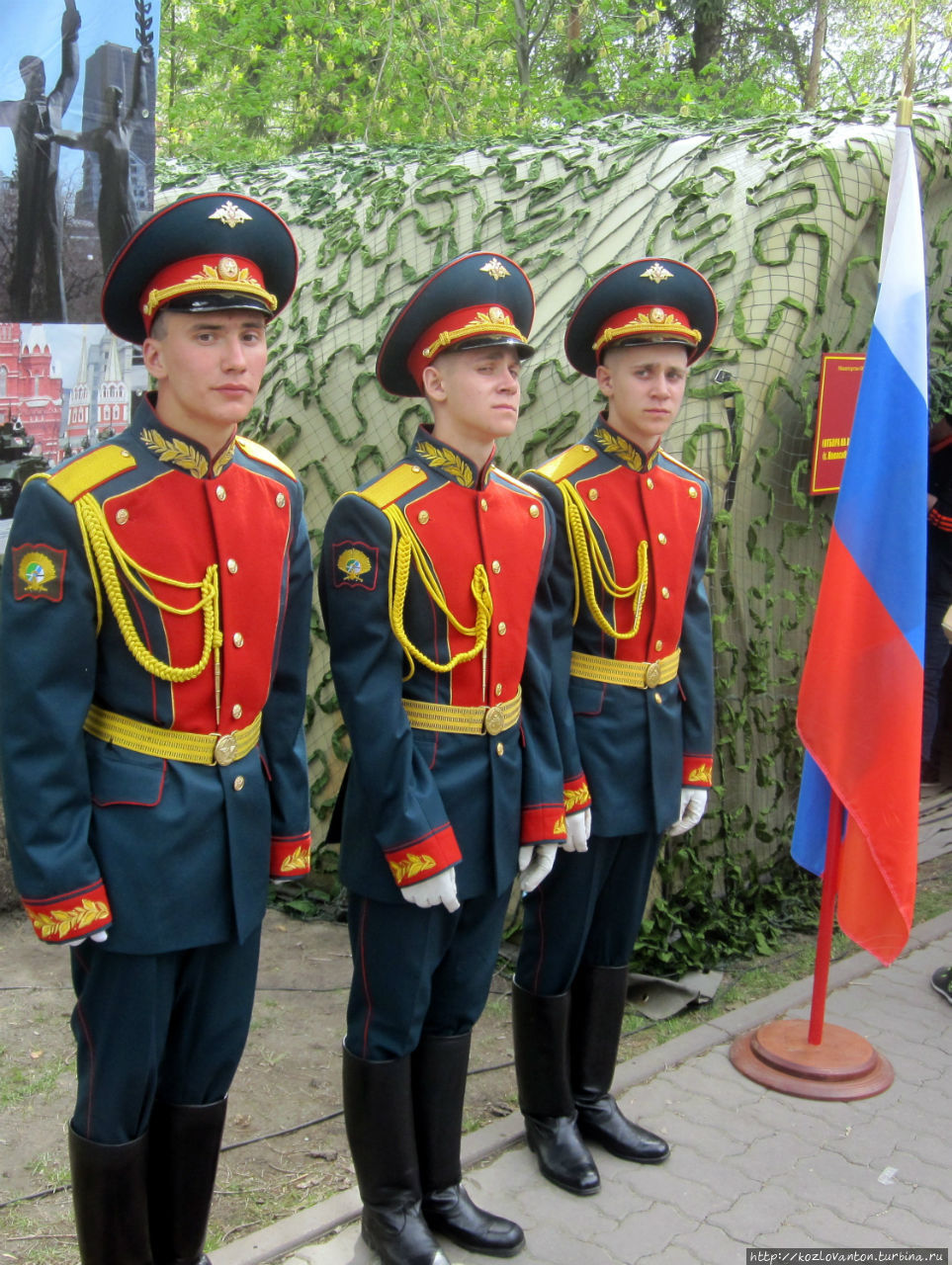 Молодая гвардия в Первомайском сквере. Новосибирск, Россия