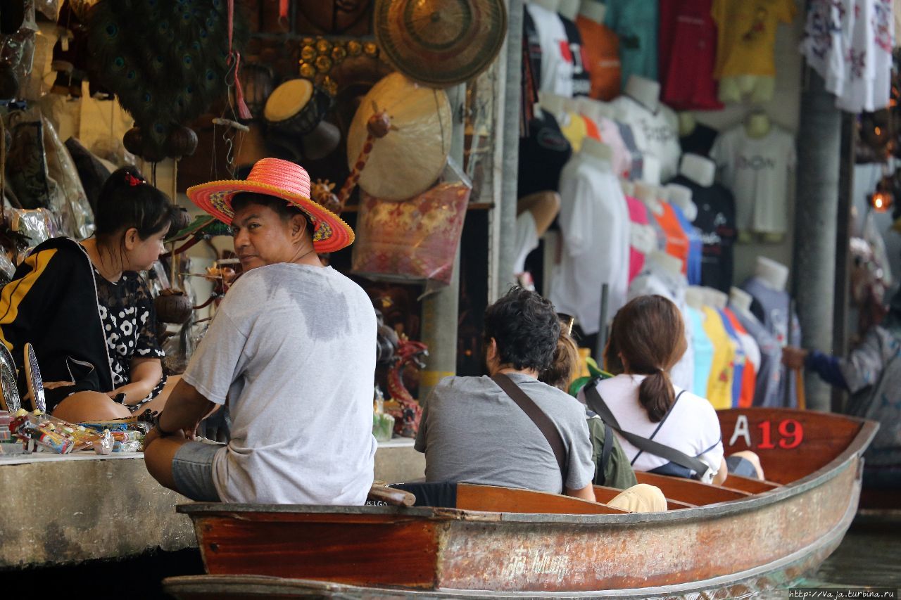 Плавучий рынок Дамноен Садуак Бангкок, Таиланд